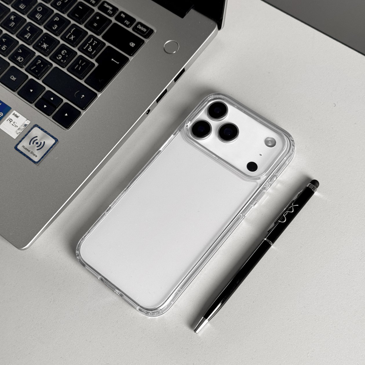 FIBRA Crystal Case iPhone 17