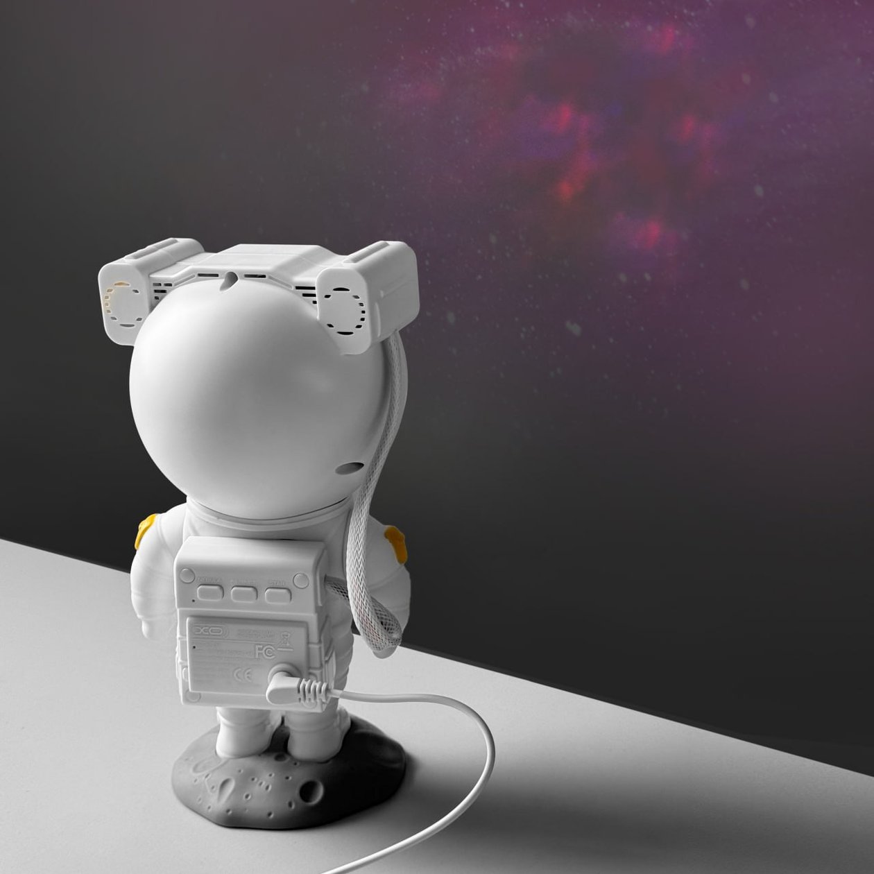 Проектор звездного неба  XO CF1 Astronaut Star Projector Lamp