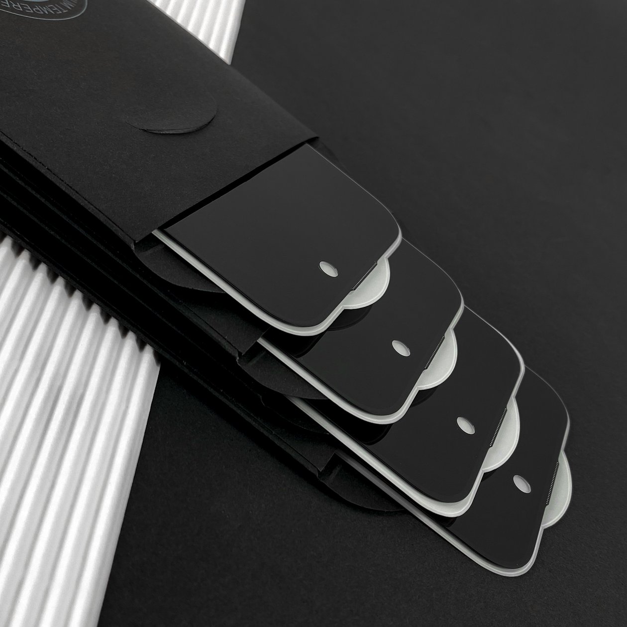 TITAN Agent Glass for iPhone 14 Pro (Packing)