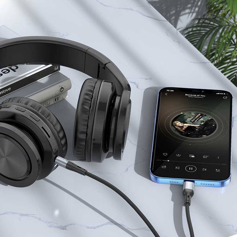 Аудио кабель Hoco UPA22 iP silicone digital audio conversion cable
