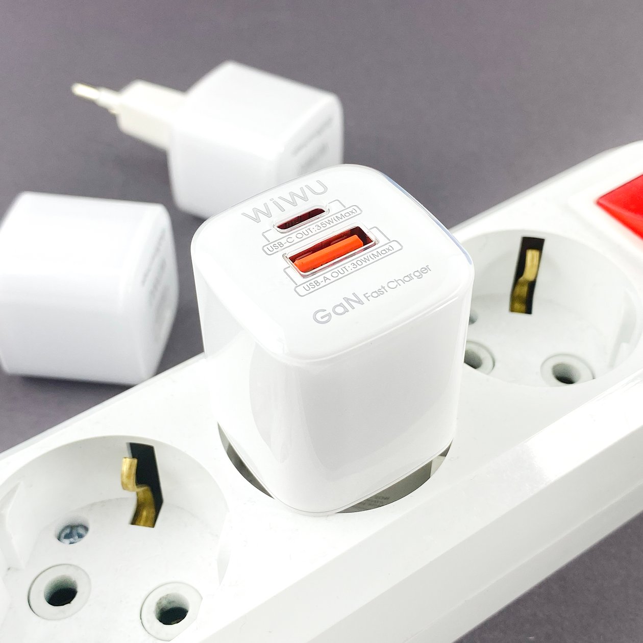WIWU СЗУ Wi-U016 Jello 20W PD Gan Fast Charger