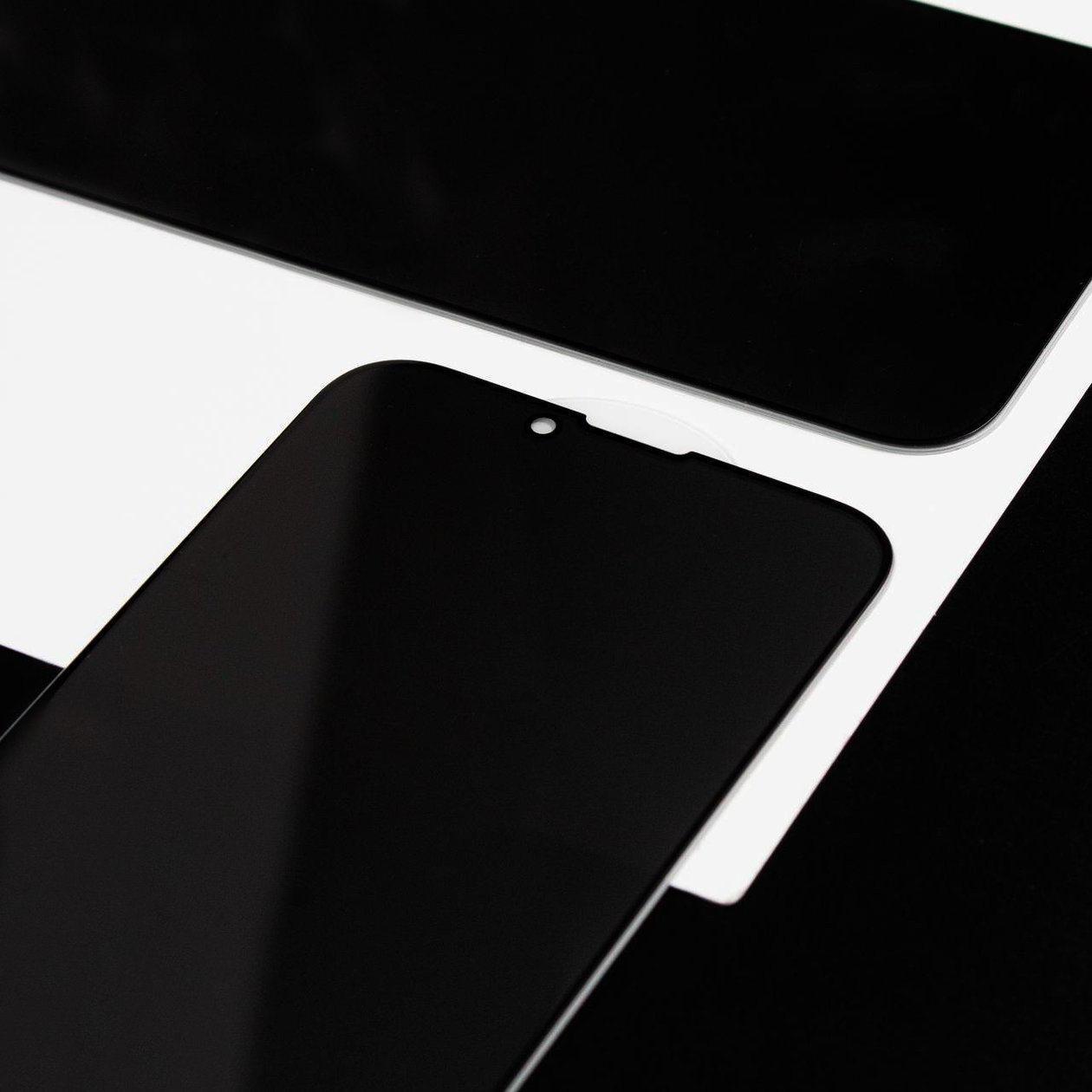 TITAN Agent Glass for iPhone 15/16