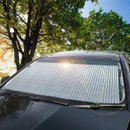 Солнцезащитная шторка на лобовое стекло с роликовым механизмом Vehicle Shade 1,2м*0,65 м