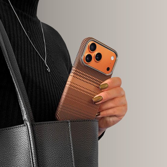 FIBRA Carbonite Design with MagSafe iPhone 17 Pro Max