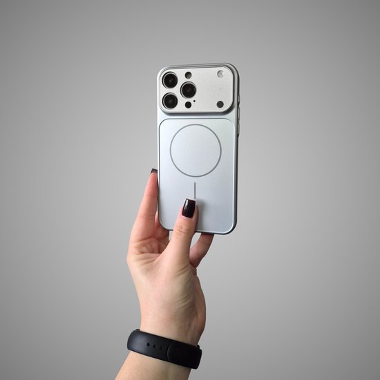 AG Glass 17 series case with MagSafe iPhone 15 Pro