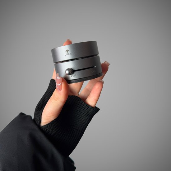 Автодержатель XO C170 magnetic vacuum (center console)