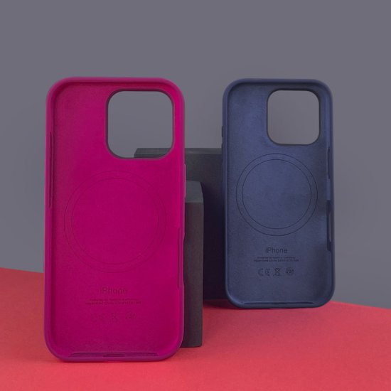 Silicone Case with MagSafe iPhone 14 Pro