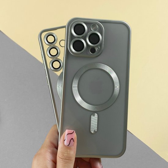 FIBRA Titanium with MagSafe case iPhone 15 Pro