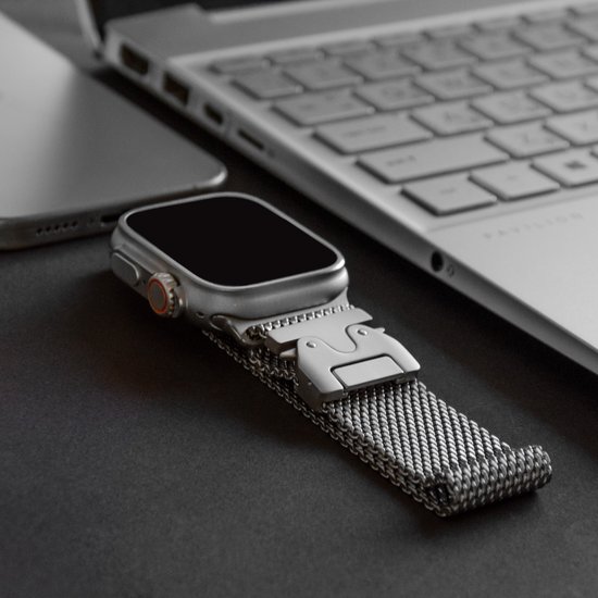 Ремінець Apple Watch Titanium Milanese Loop 42/44/45/Ultra
